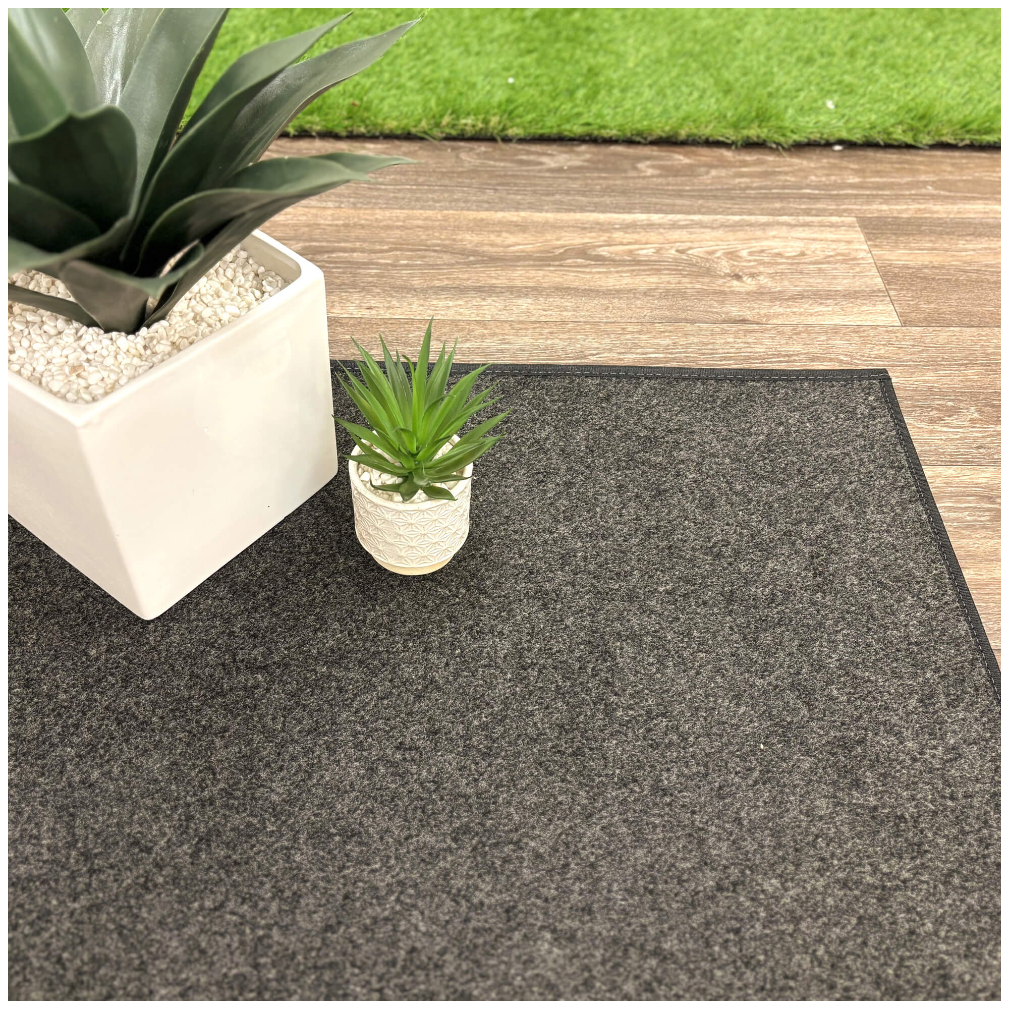Economical Indoor/Outdoor Carpet Rug (10 Colors)