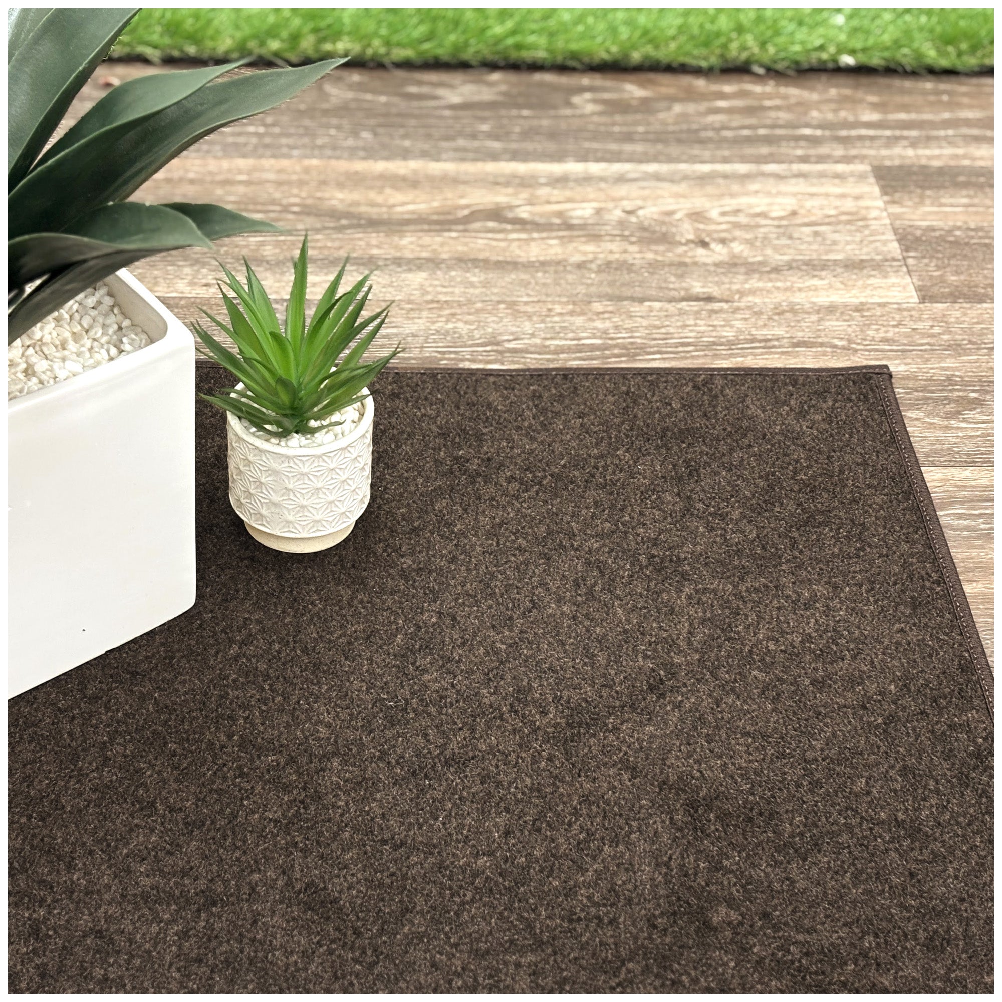 Economical Indoor/Outdoor Carpet Rug (10 Colors)