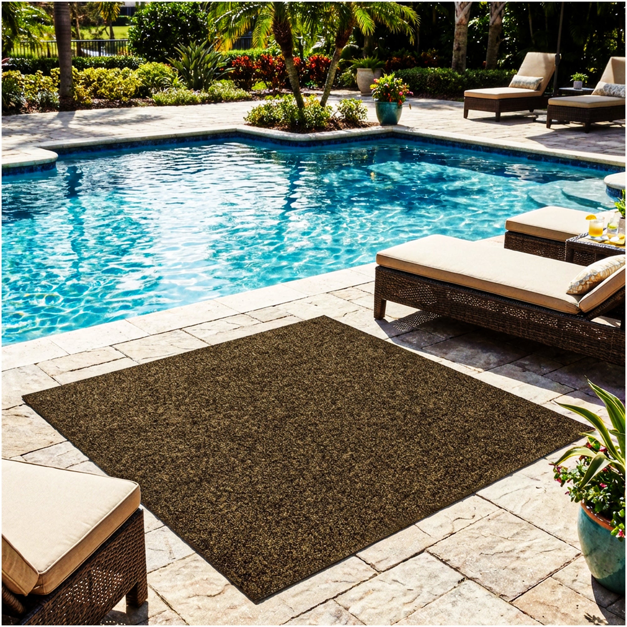 Grizzly Turf Indoor/Outdoor Area Rug – Durable, Weatherproof, Custom Cut