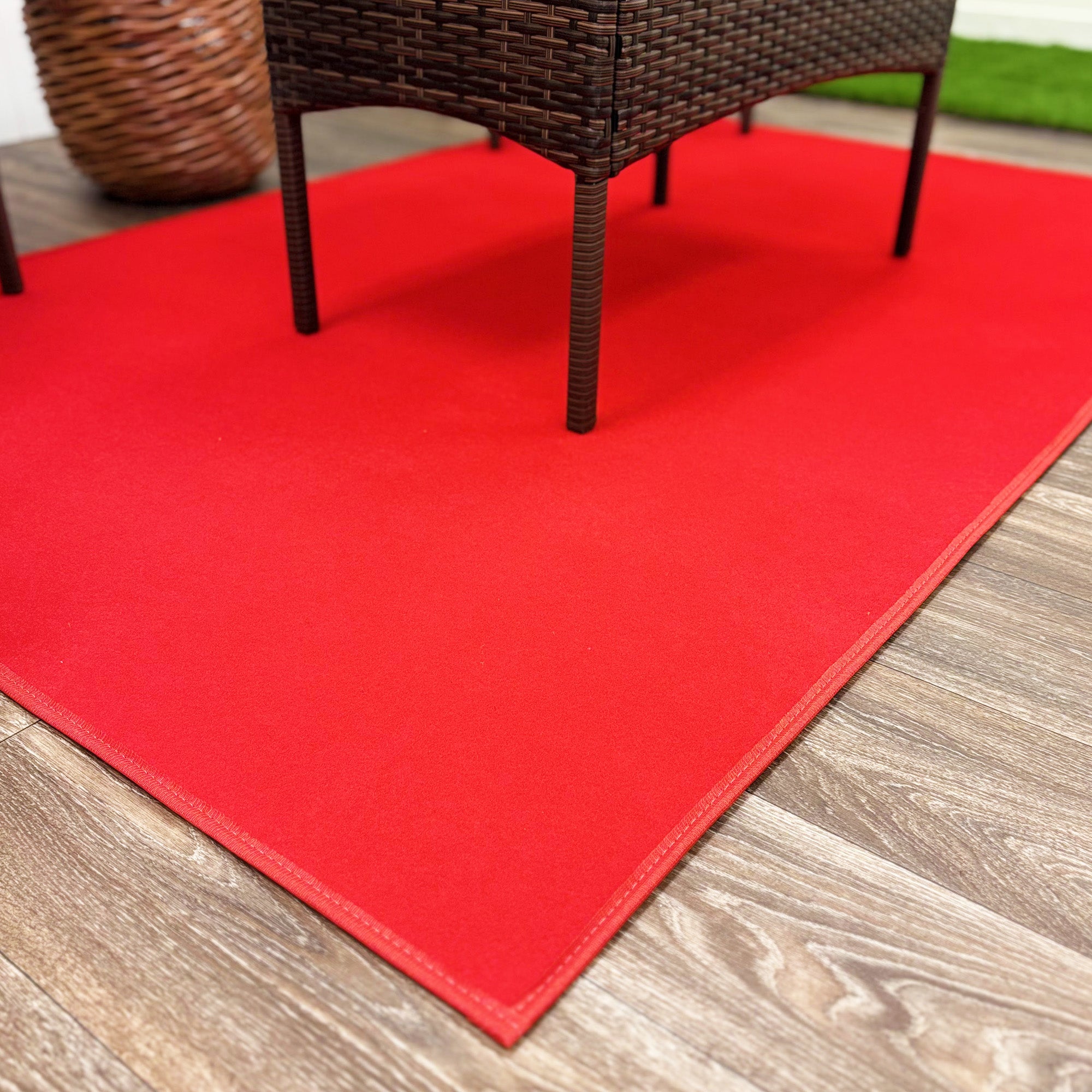 Economical Indoor/Outdoor Carpet Rug (10 Colors)