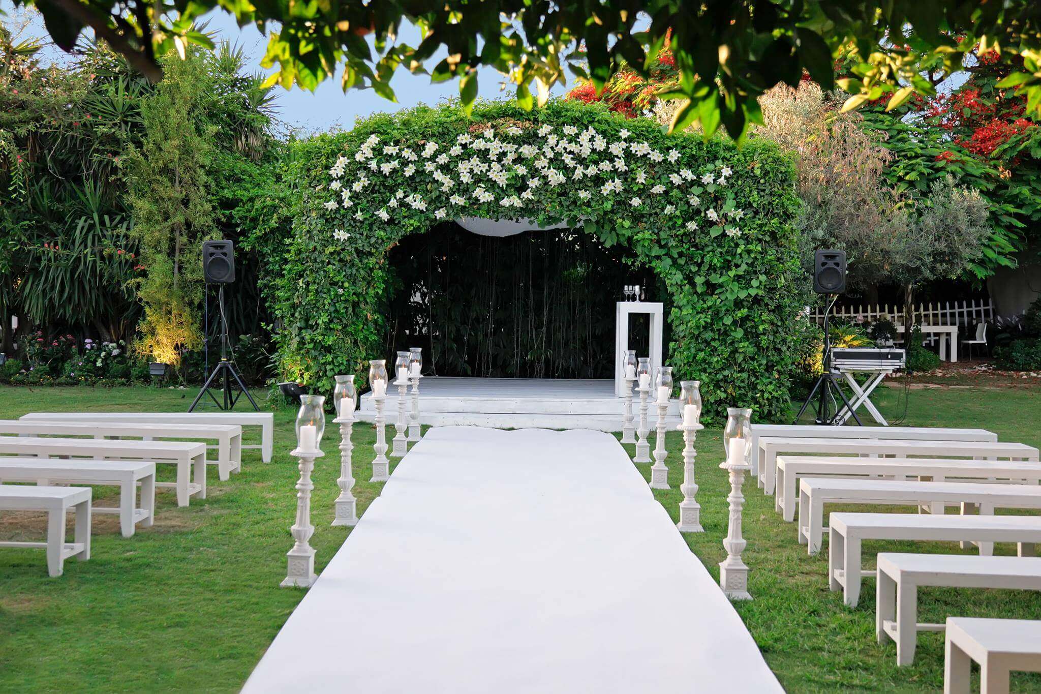 White Wedding Aisle Runner | Indoor/Outdoor Event Carpet