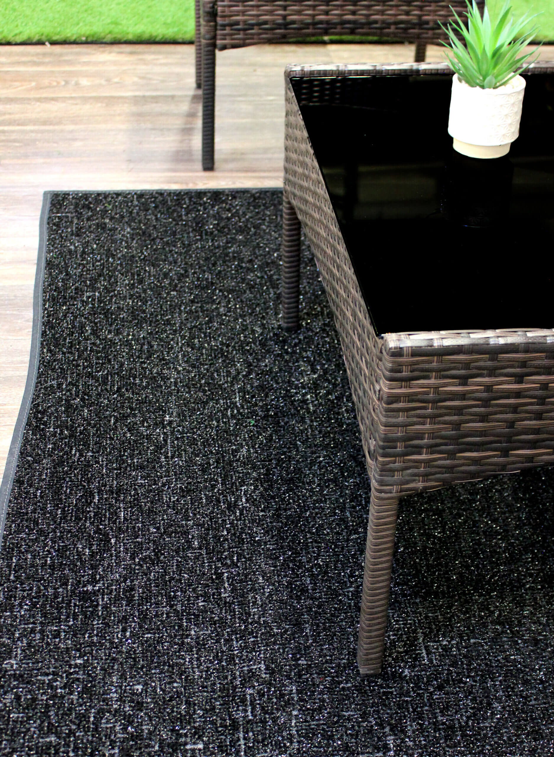 Lightweight Indoor & Outdoor Artificial Grass – 6 Color Options