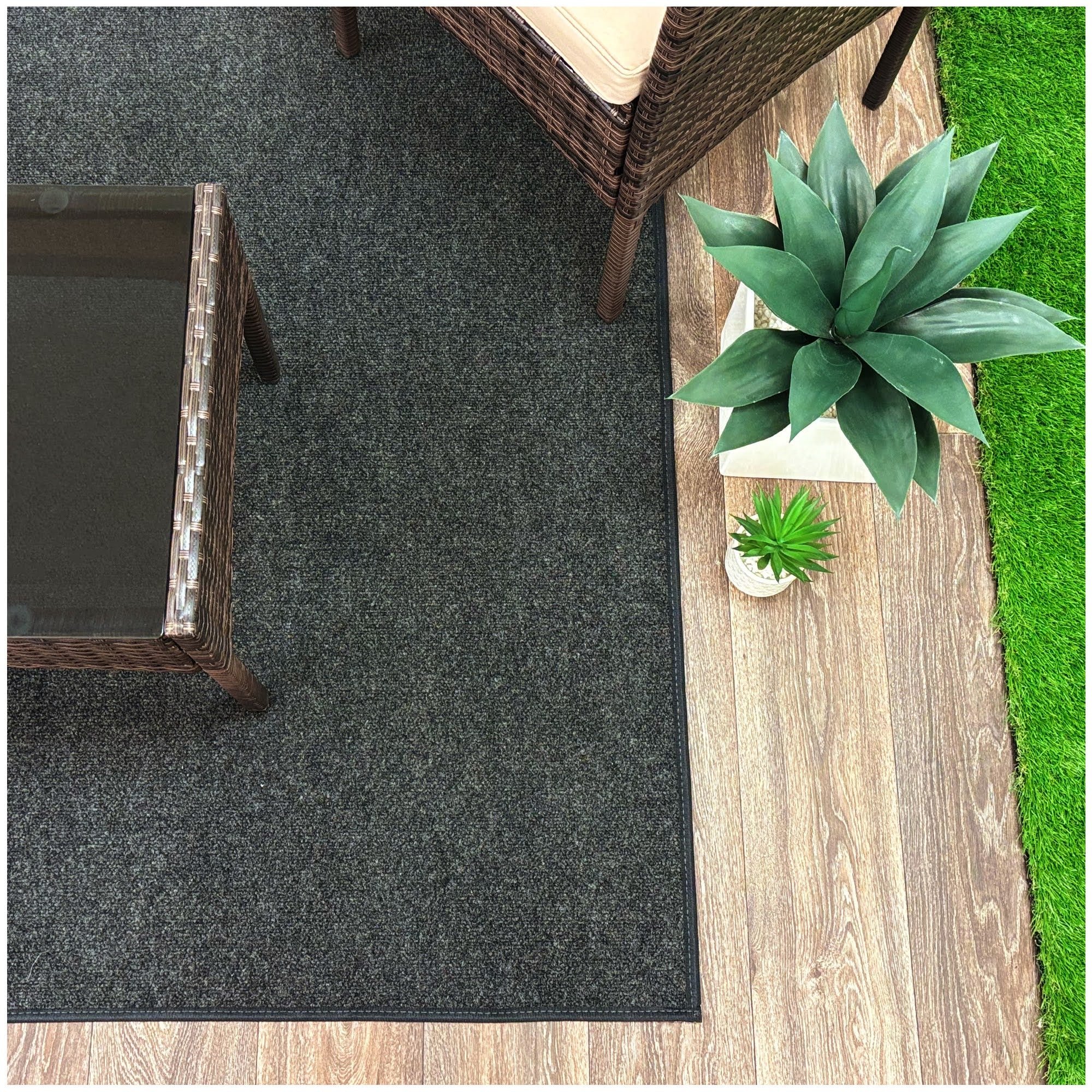 Ribbed Indoor-Outdoor Area Rug