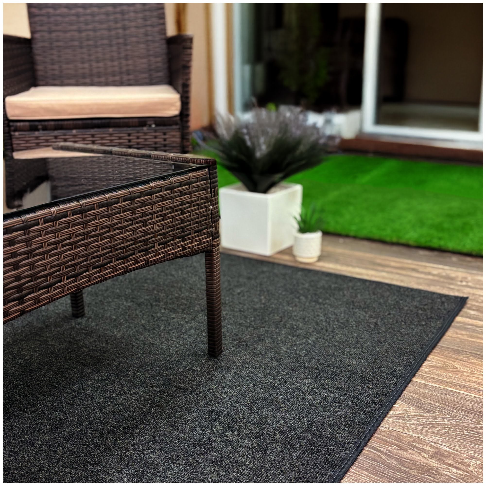 Ribbed Indoor-Outdoor Area Rug
